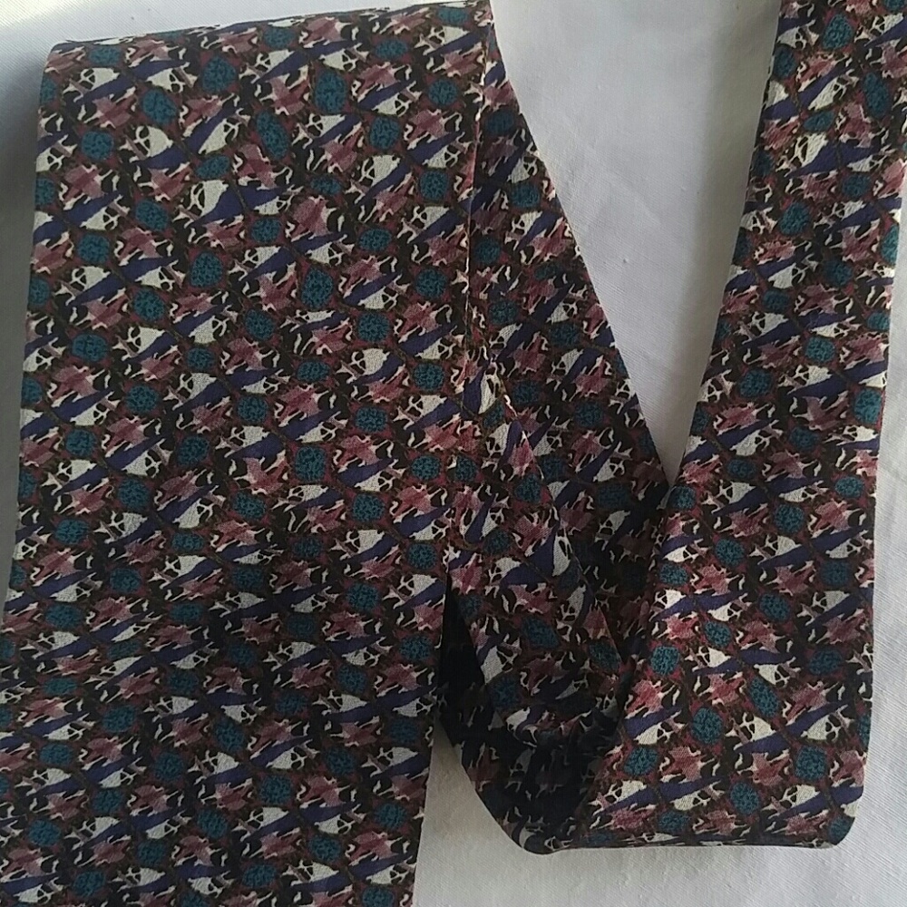 Tie - Picture 2 of 5